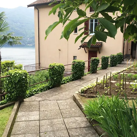 Bed & Breakfast Albonico 2*